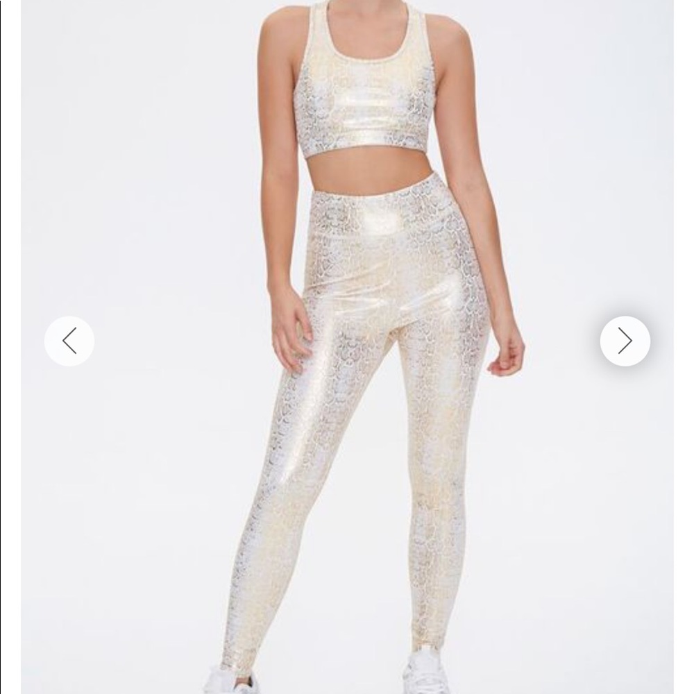 NWT❗️Snake print Active Sport Bra and Leggings Set